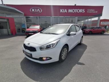 Voir le détail de l'offre de cette KIA Cee'd 1.4 100ch Style ISG de 2014 en vente à partir de 10 390 €