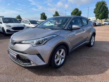 Voir le détail de l'offre de cette TOYOTA C-HR 122h Dynamic 2WD E-CVT de 2017 en vente à partir de 290.28 €  / mois