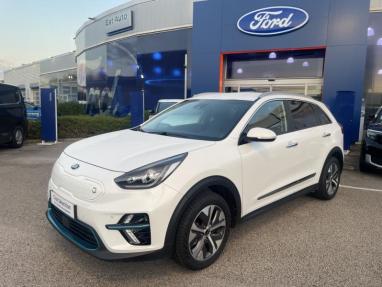 Voir le détail de l'offre de cette KIA e-Niro Design 136ch de 2022 en vente à partir de 249.17 €  / mois