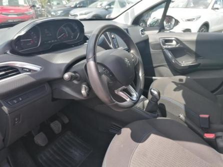 PEUGEOT 208 1.2 PureTech 82ch Style 5p à vendre à Saint-Maximin - Image n°9