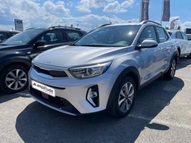 Voir le détail de l'offre de cette KIA Stonic 1.0 T-GDi 120ch MHEV Active iBVM6 de 2022 en vente à partir de 200 €  / mois