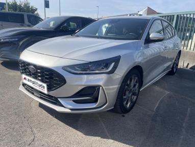 Voir le détail de l'offre de cette FORD Focus 1.0 Flexifuel mHEV 125 ch ST-Line Design de 2022 en vente à partir de 213.11 €  / mois