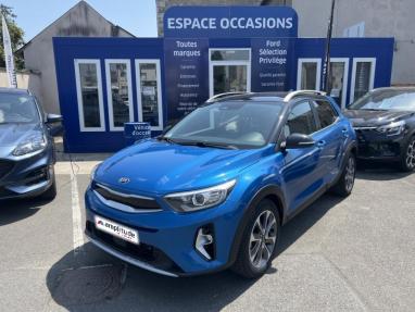 Voir le détail de l'offre de cette KIA Stonic 1.0 T-GDi 120ch MHEV GT Line iBVM6 de 2021 en vente à partir de 185.59 €  / mois