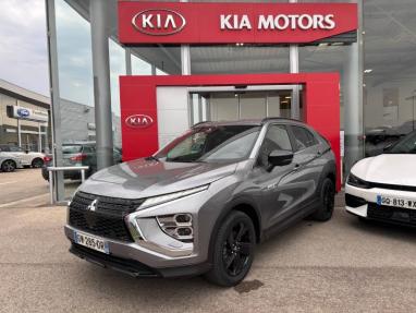 Voir le détail de l'offre de cette MITSUBISHI Eclipse Cross 2.4 MIVEC PHEV 188ch Black Collection 4WD 2023 de 2024 en vente à partir de 323.59 € / mois