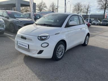 Voir le détail de l'offre de cette FIAT 500 e 95ch Action de 2021 en vente à partir de 115.23 €  / mois